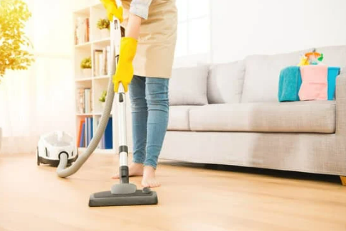 CAN BED BUGS CRAWL OUT OF VACUUMS?